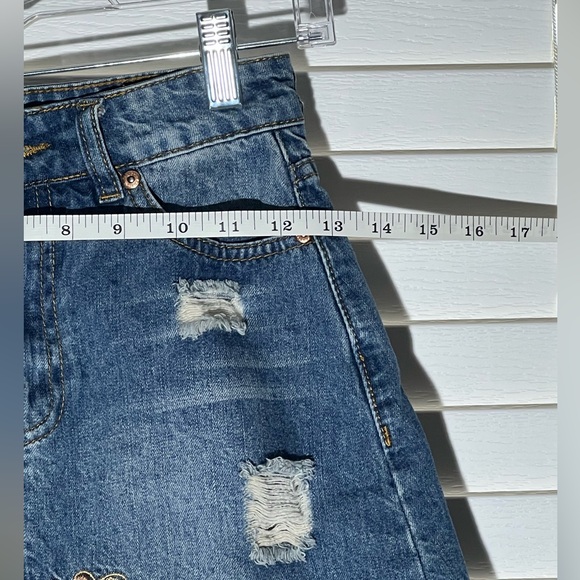 Super Cute Floral Embroidery Tamnoon Denim Skirt size 34 (us 2) Youth - Picture 6 of 15
